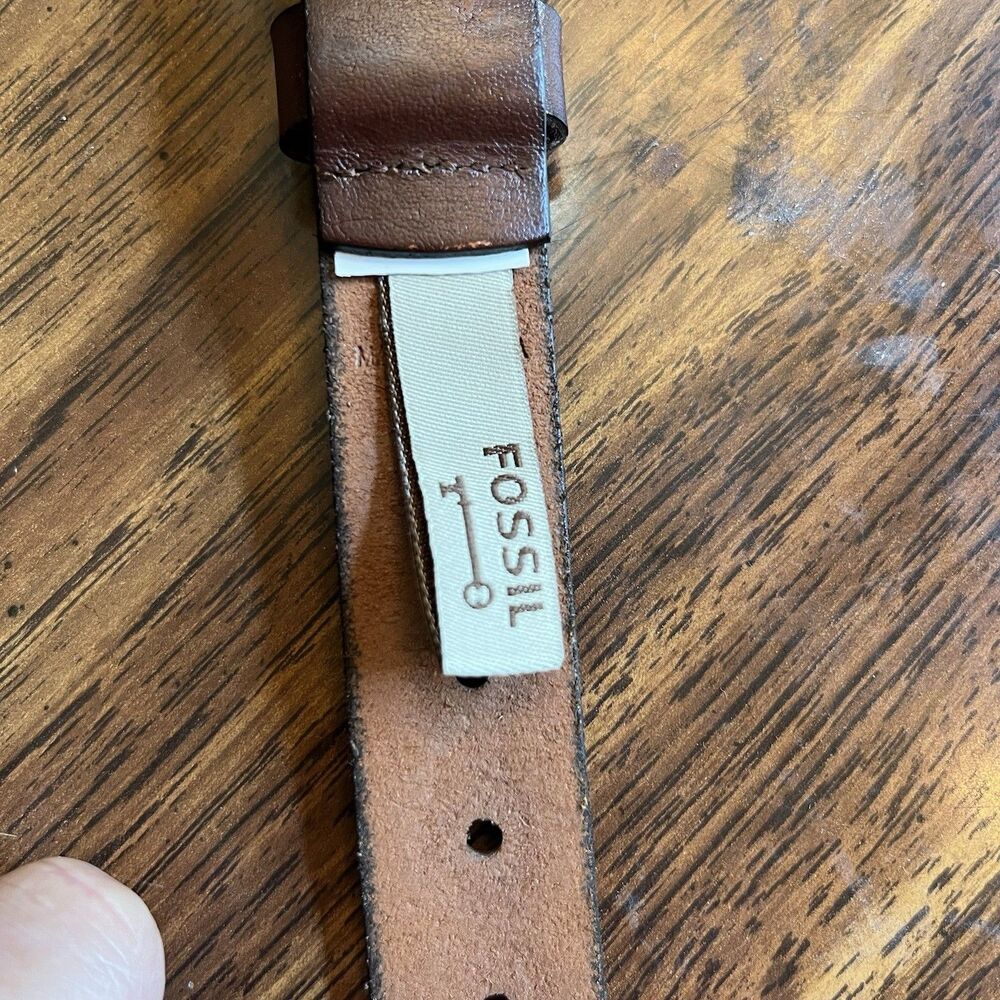 FOSSIL BROWN TOOLED LEATHER SINGLE PRONG/BRASS BUCKLE WOMENS LEATHER BELT:M - Picture 4 of 8